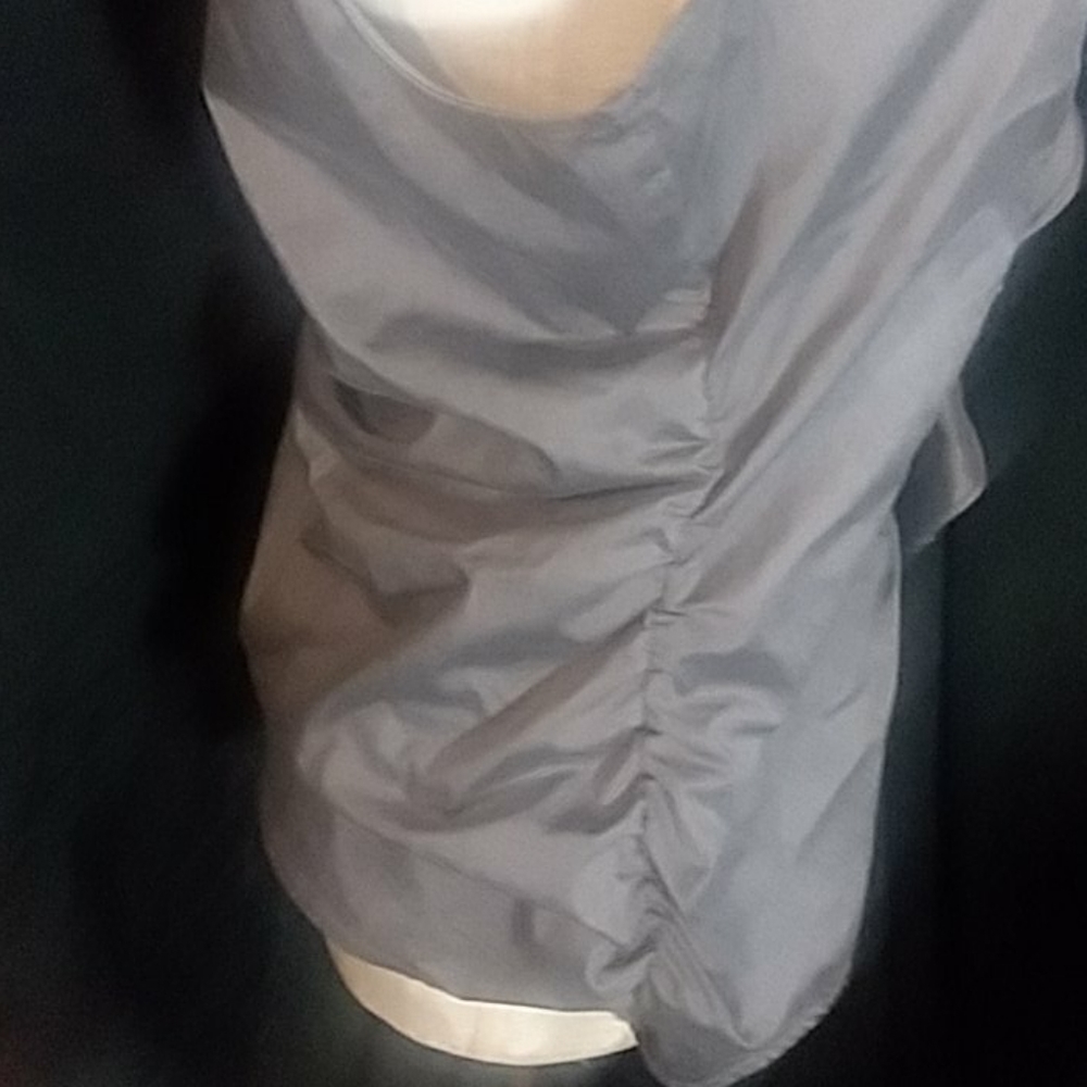 Top - Picture 2 of 6